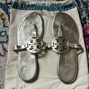 TORY BURCH. Gold. Sandals. Womens size 11